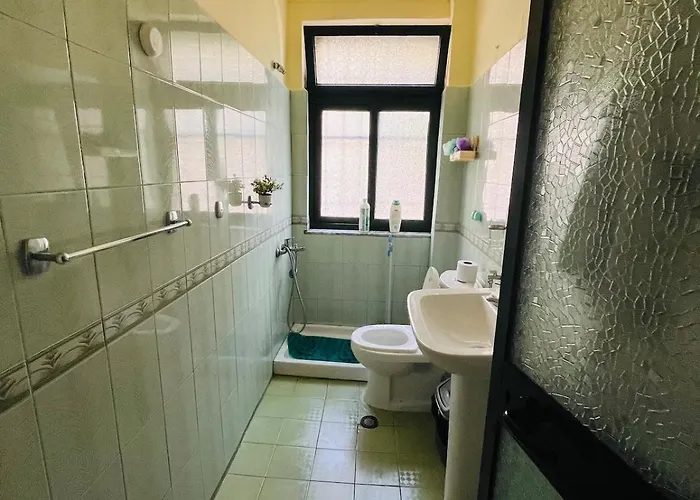 Ne Mushi Тирана